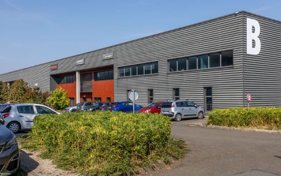 Location Local d'activités 1247 m² non divisibles
