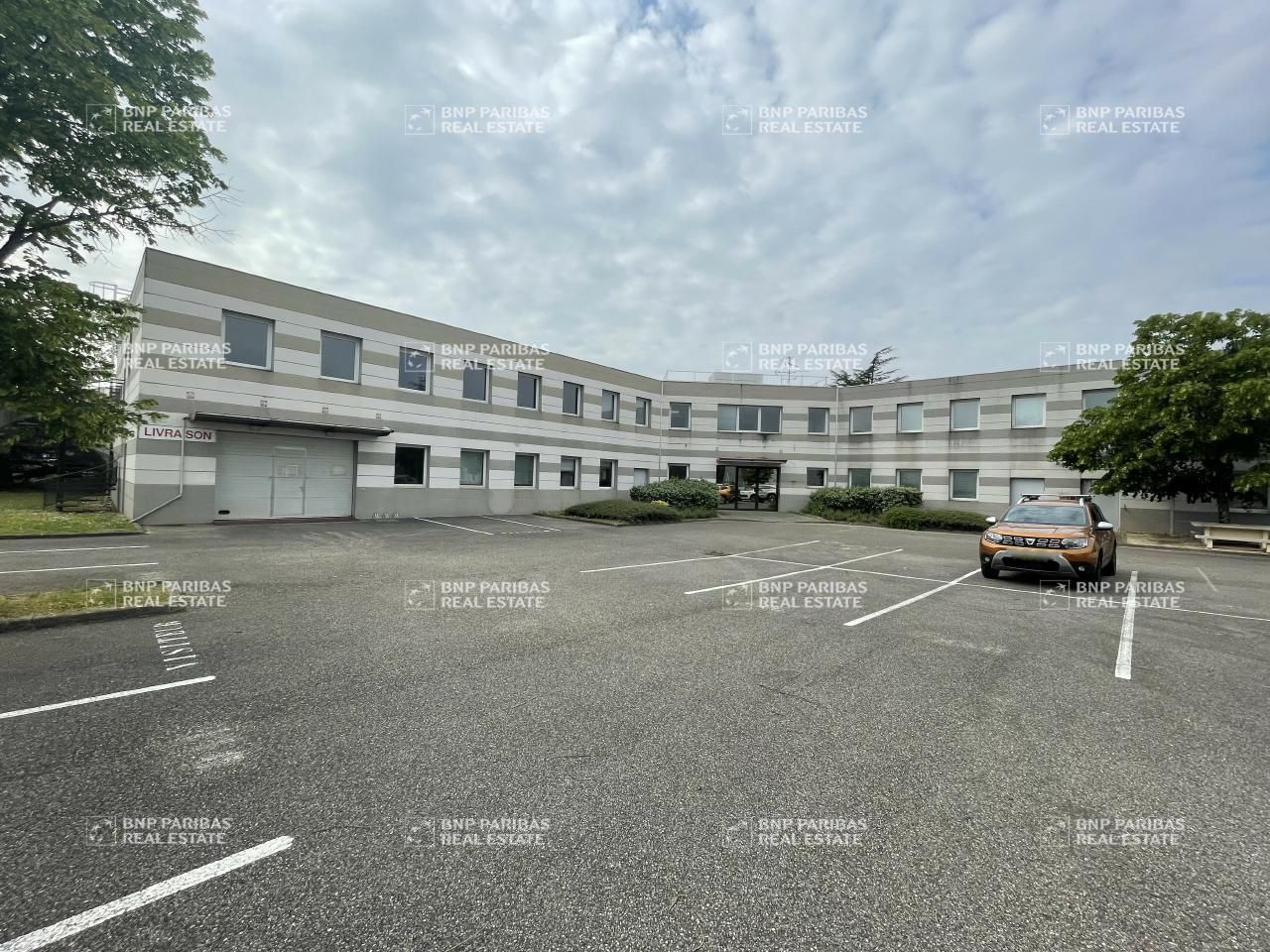 Location Activité 1690 m² non divisibles 69150 Décines-charpieu