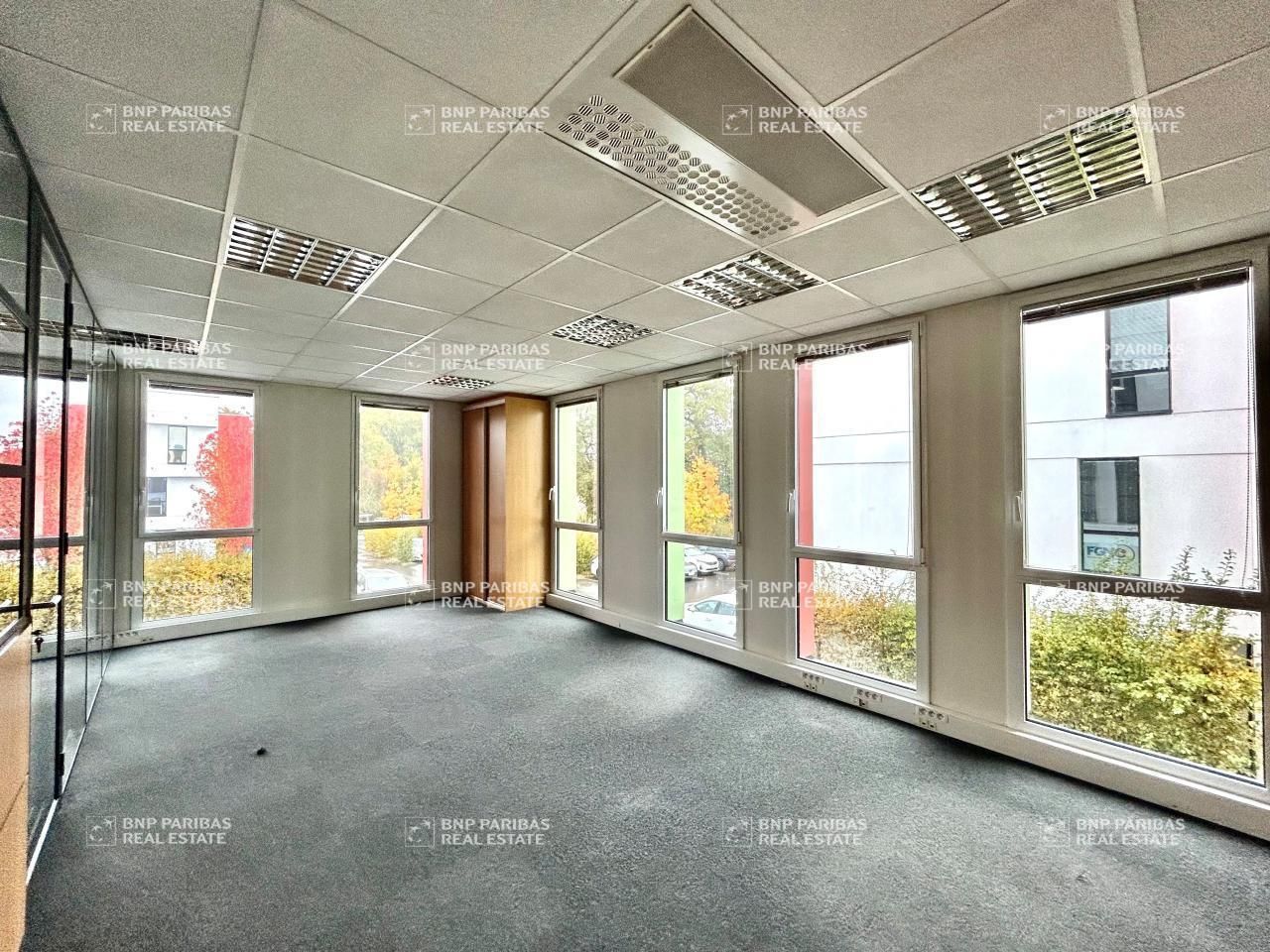 366 m² pour ce bureaux en vente à Chartres-de-bretagne
