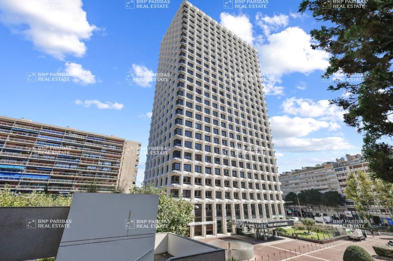 4025.4 m² pour ce bureaux en location à Marseille