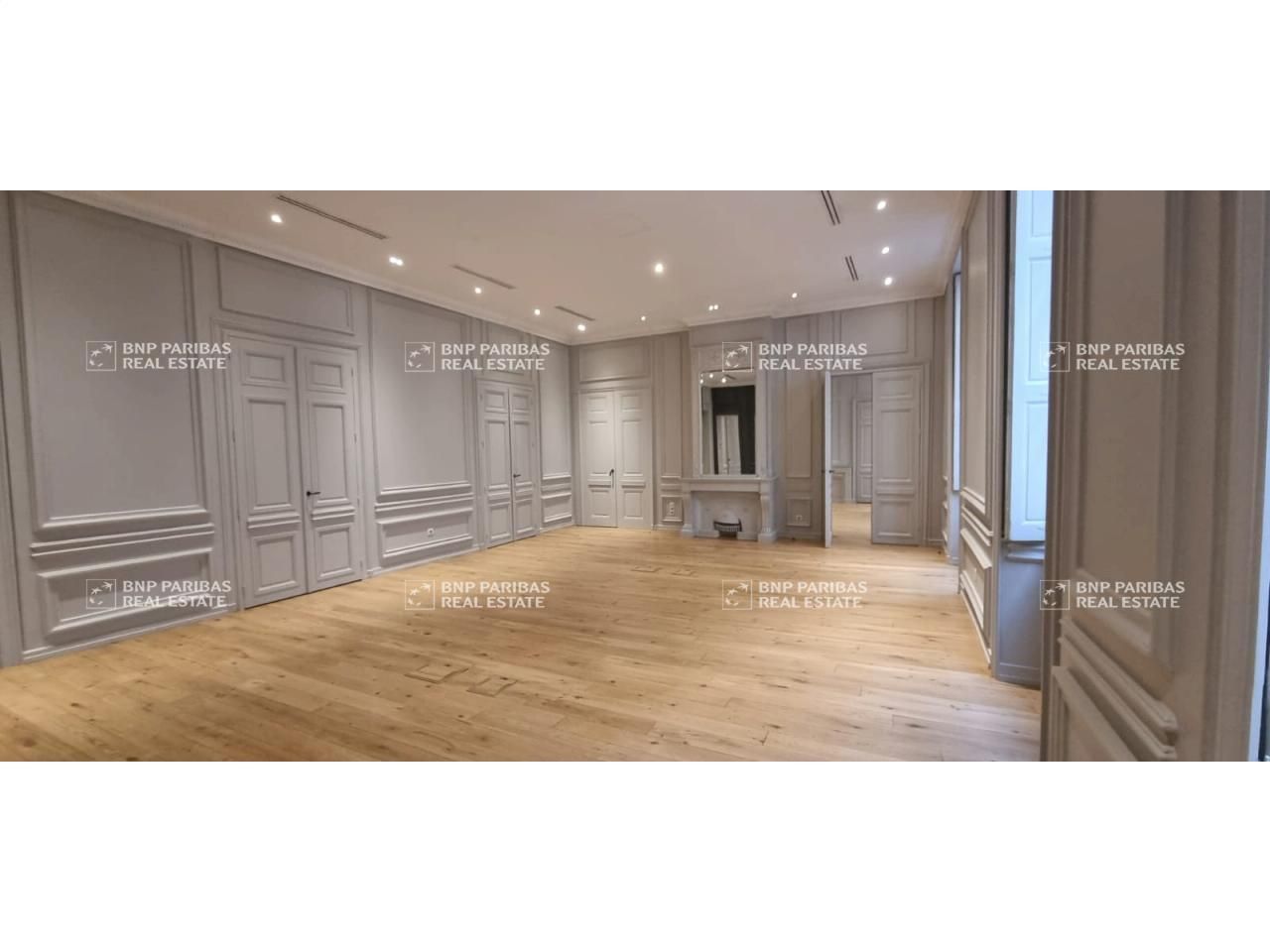 155 m² pour ce bureaux en location à Lyon