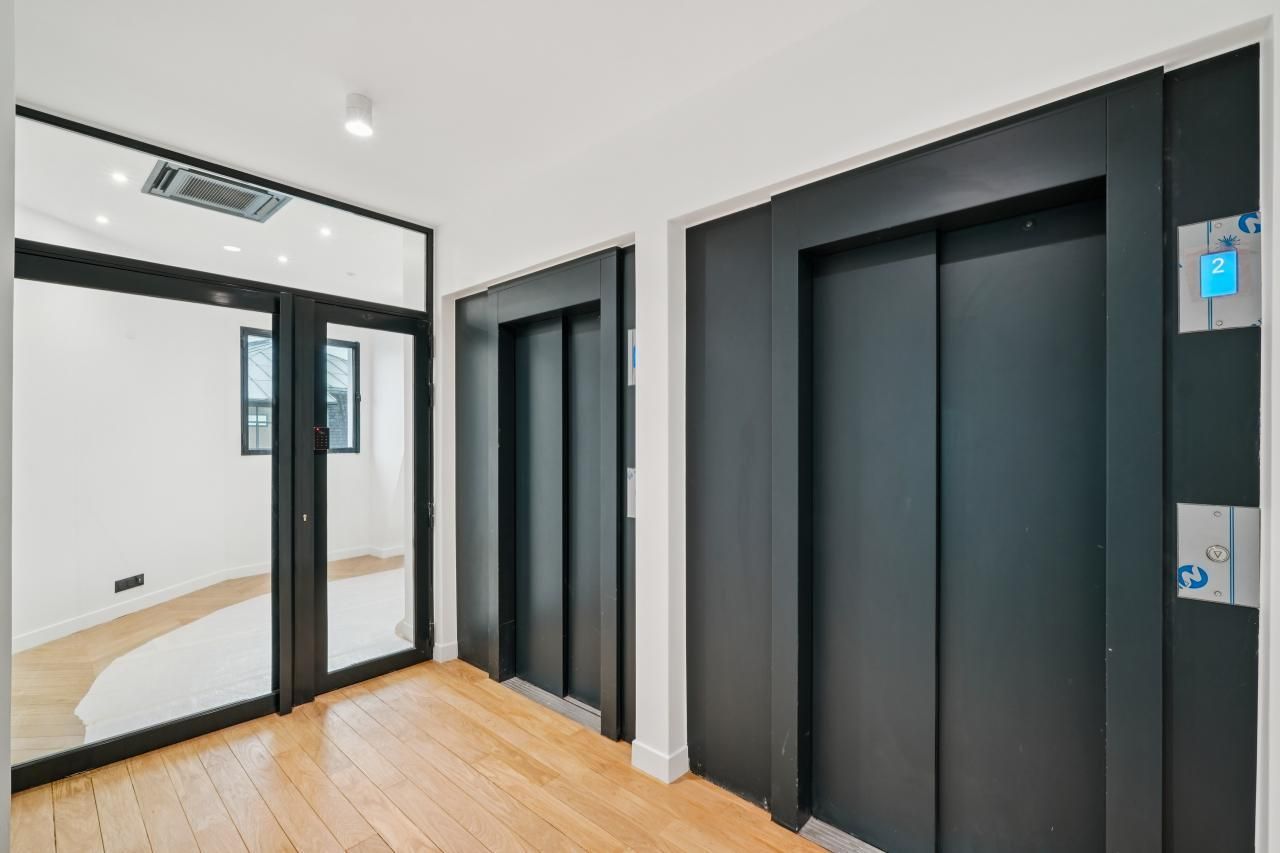 445 m² pour ce bureaux en location à Paris