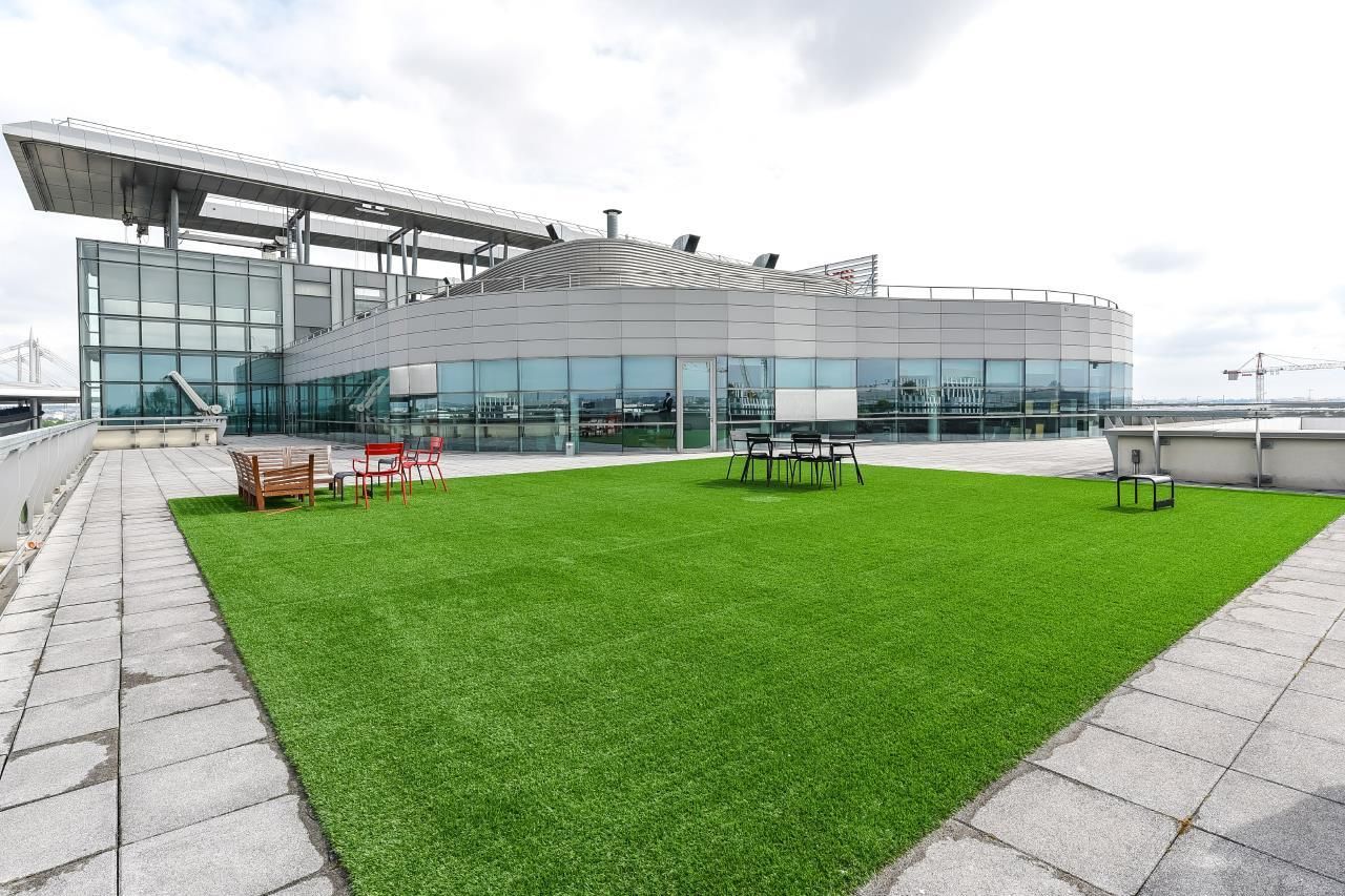 8435.1 m² pour ce bureaux en location à Saint-denis