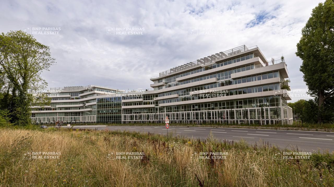 8246 m² pour ce bureaux en location à Lille