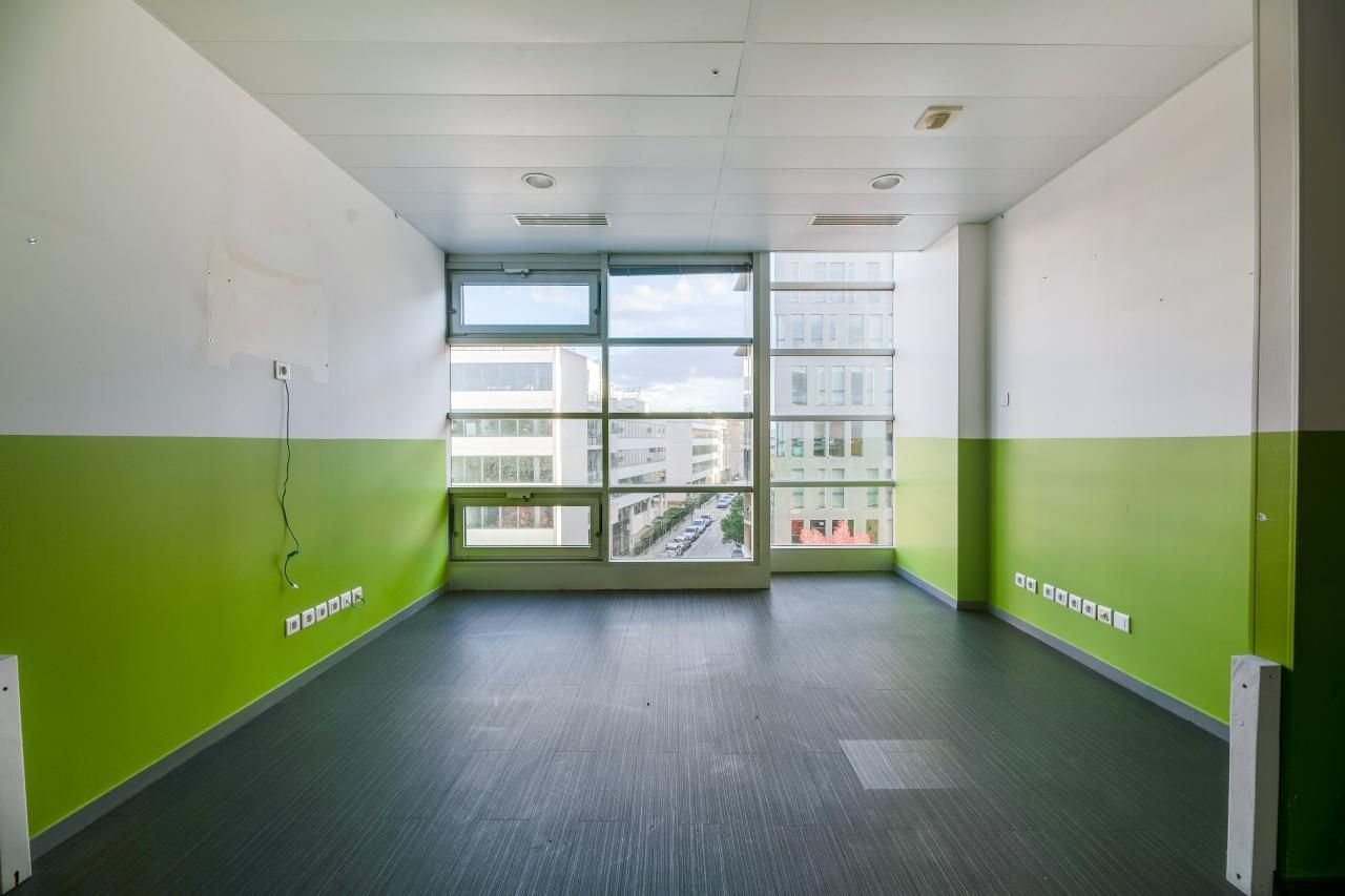 1704 m² pour ce bureaux en location à Massy