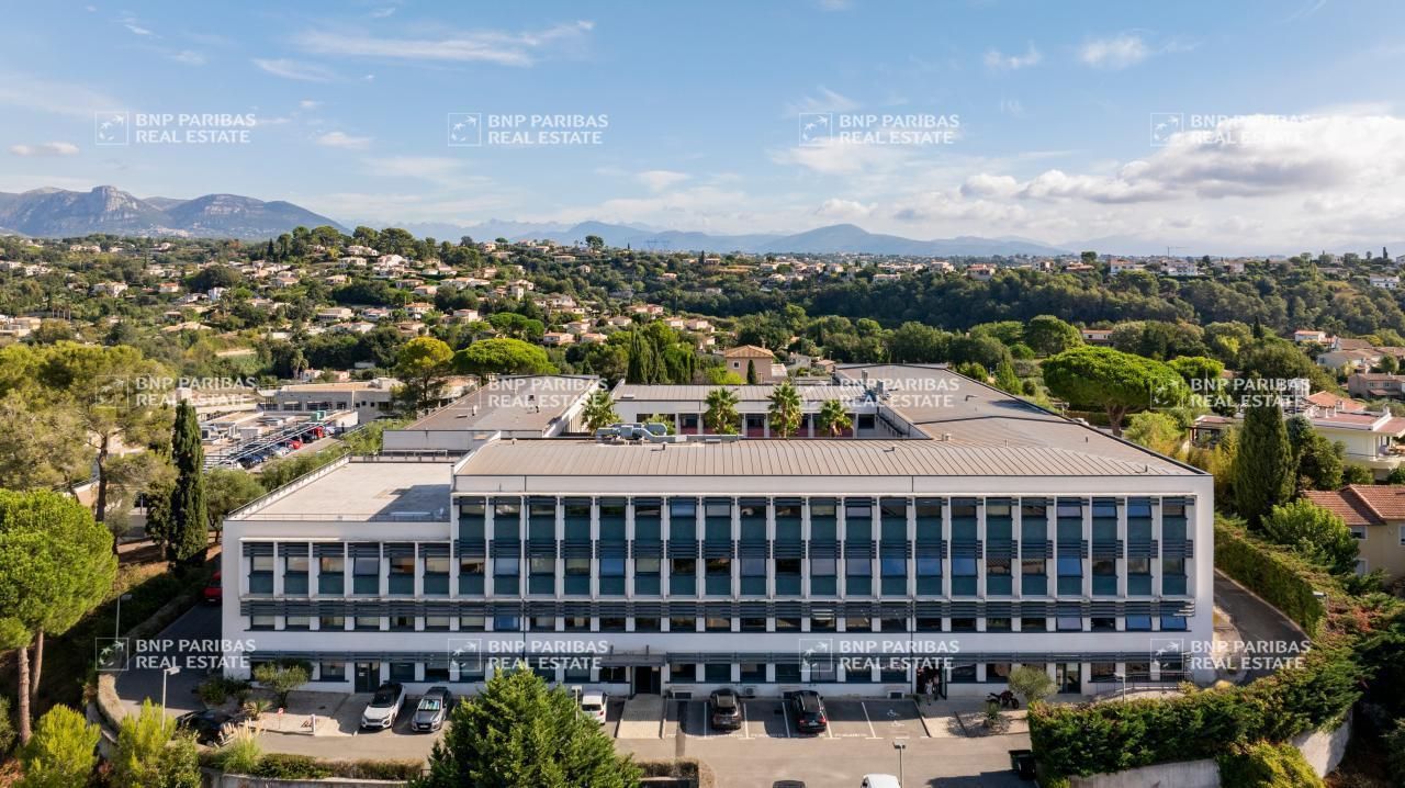 407 m² pour ce bureaux en location à Cagnes-sur-mer