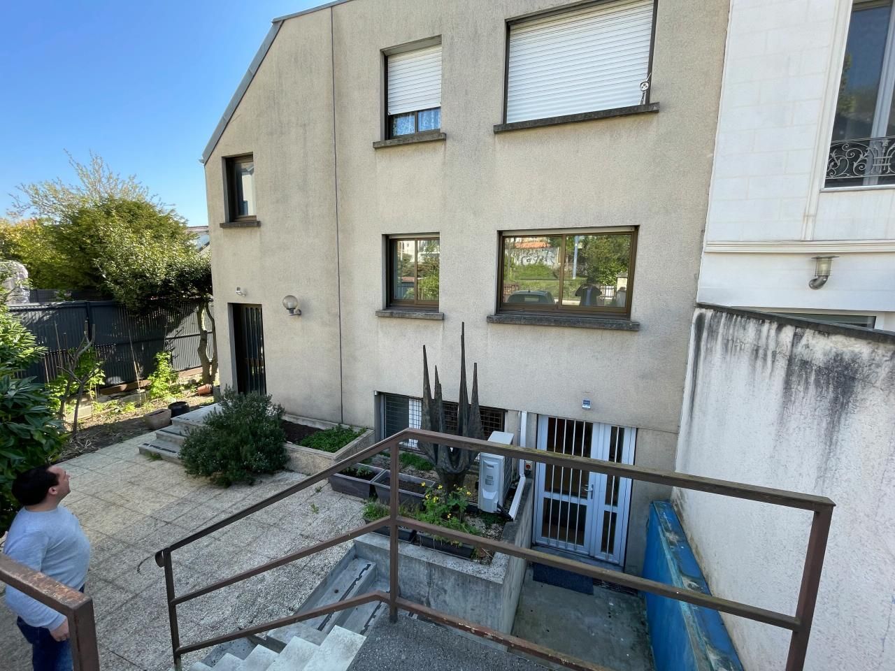 60 m² pour ce bureaux en location à Suresnes