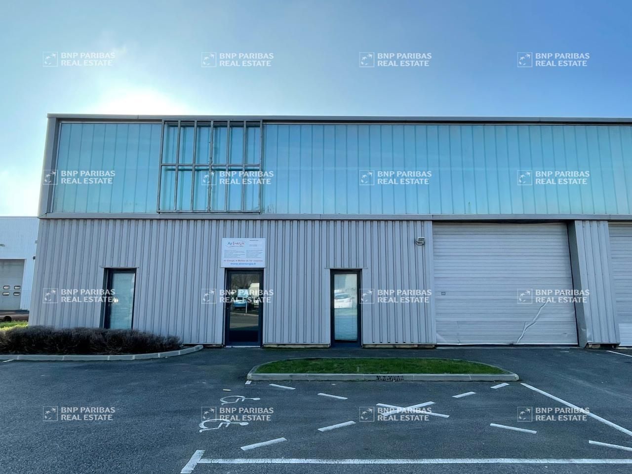 334 m² pour ce activité en location à Bouaye