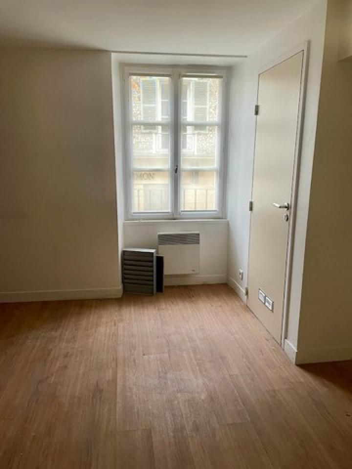 151 m² pour ce bureaux en location à Versailles