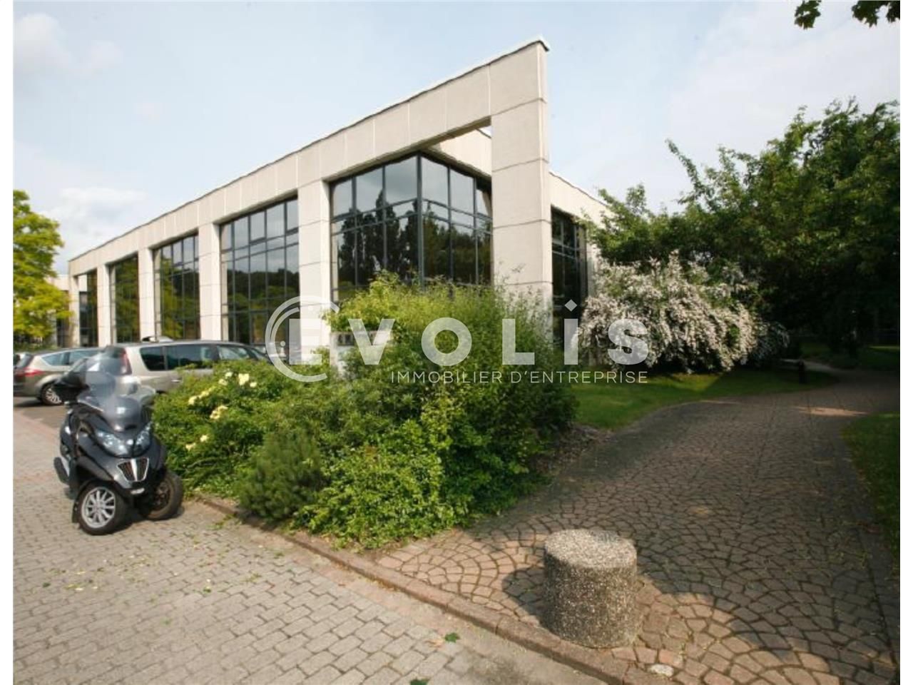 À la recherche de bureaux à louer à Guyancourt ? 