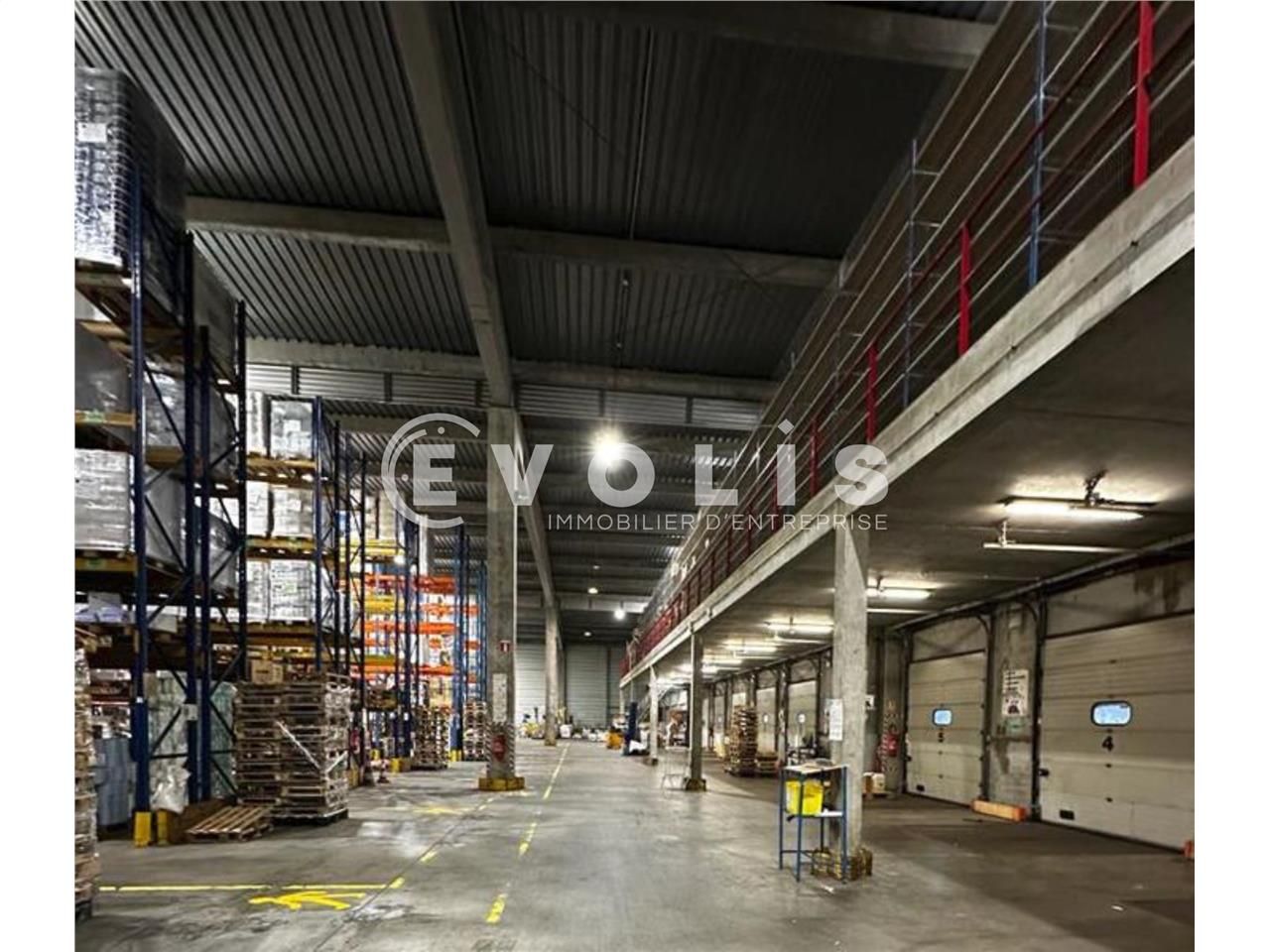 Situé dans la ZI Pariwest sur un site clos d'envi