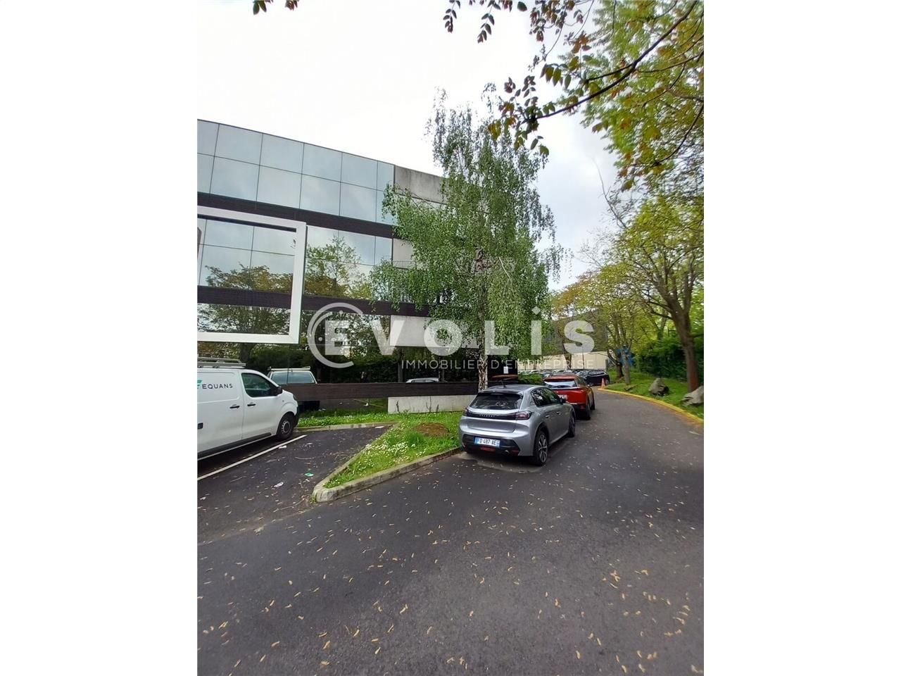 EVOLIS vous propose à louer , une surface de 140 