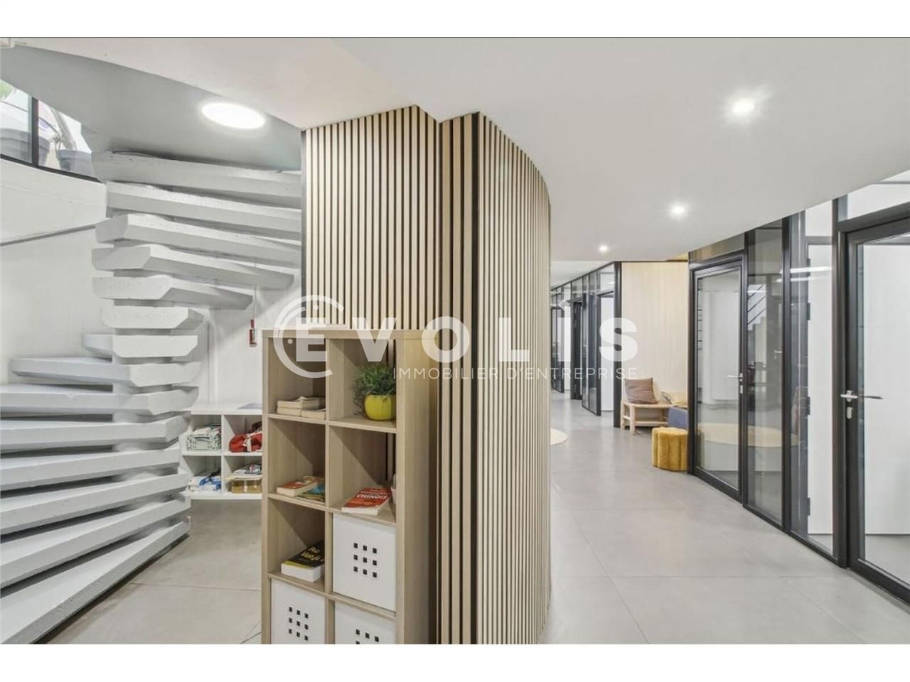 Un immeuble indépendant, rénové par architecte - 