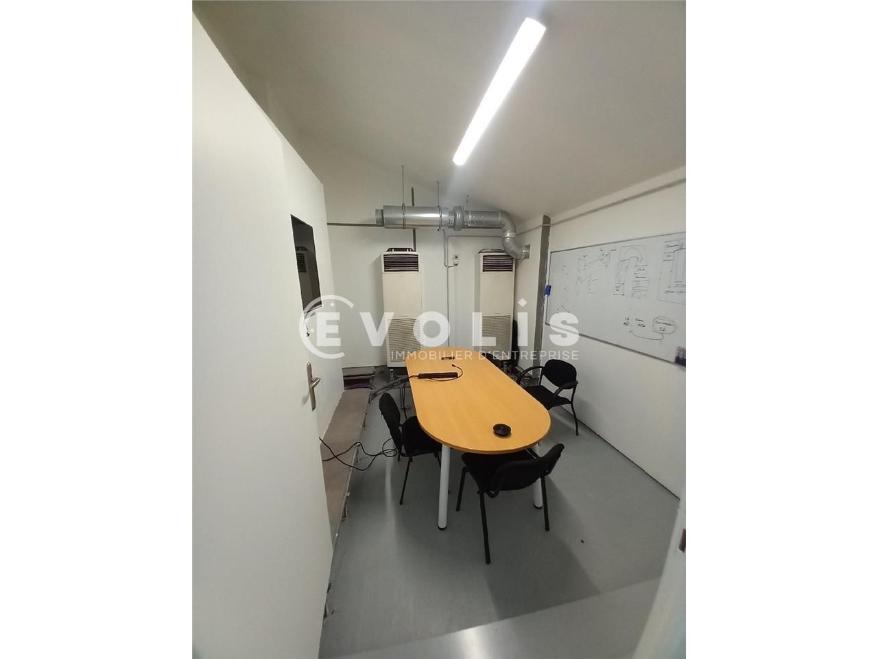 EVOLIS vous propose à louer, bureaux/activité lég