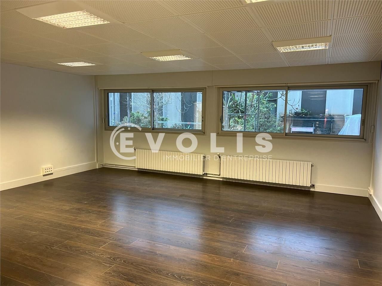 Un espace fonctionnel, lumineux et prêt à l'emplo