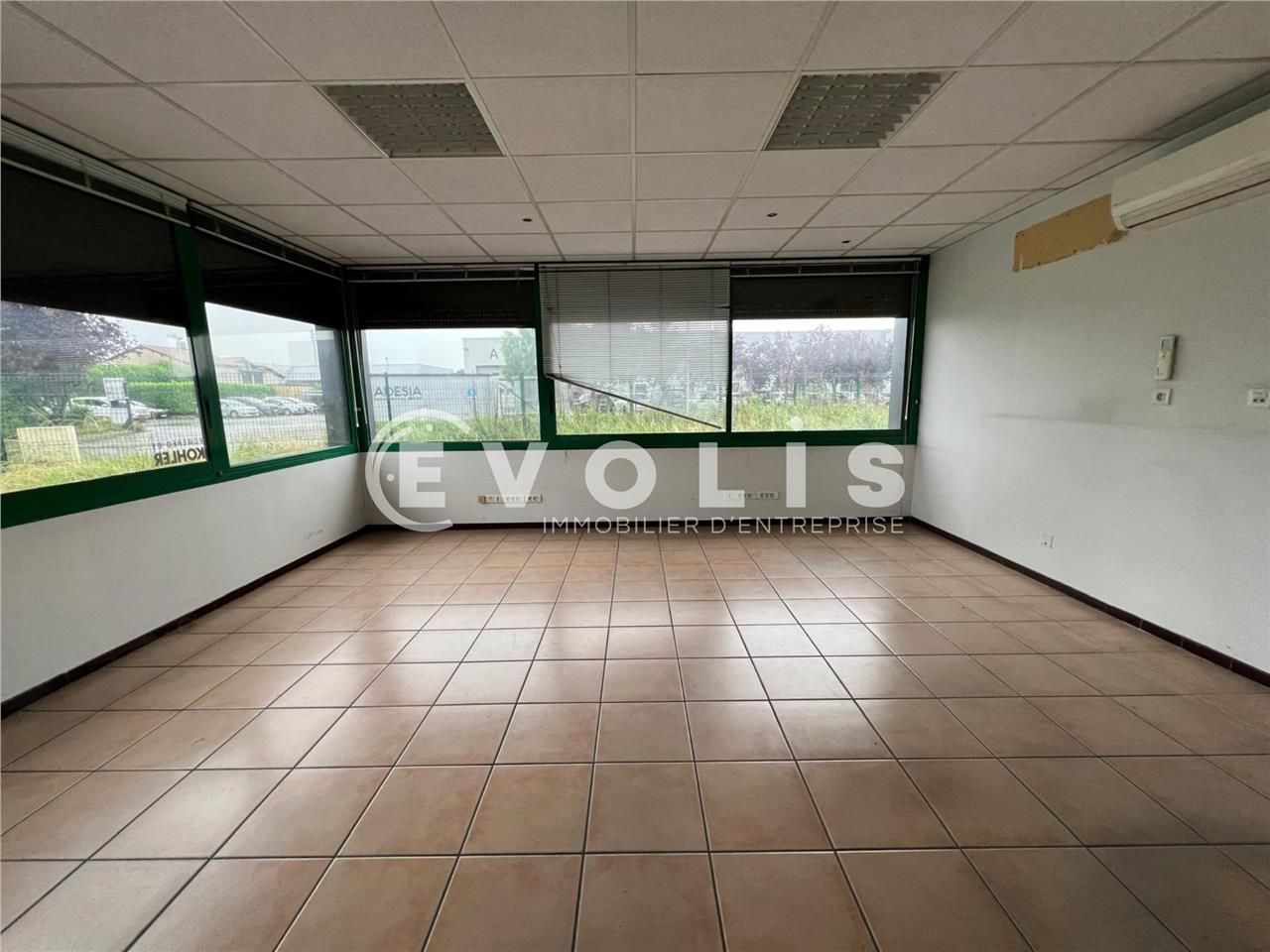 Evolis vous propose un local d'activité à louer s