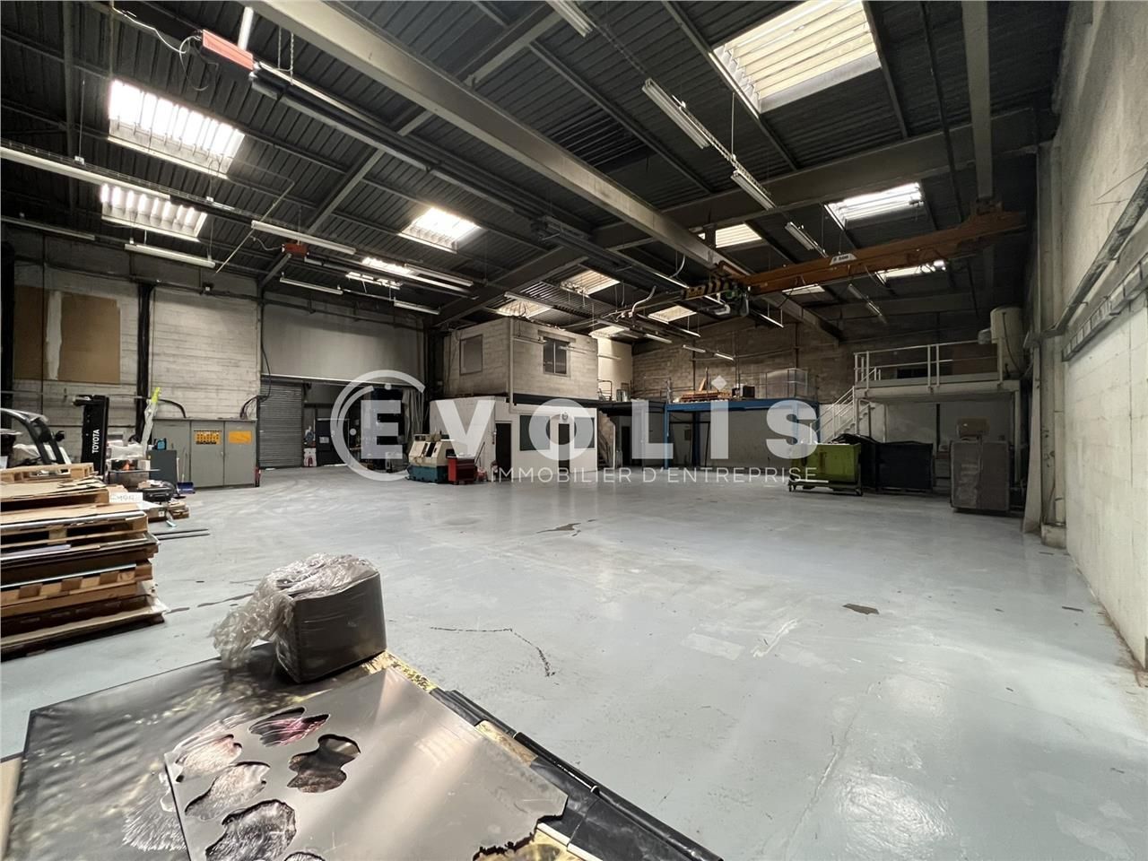 EVOLIS vous propose un local d'activité à vendre,