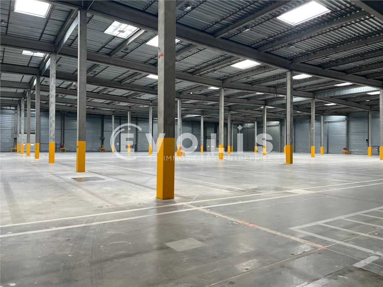 Entrepôt logistique de 10 124 m² non divisibles à