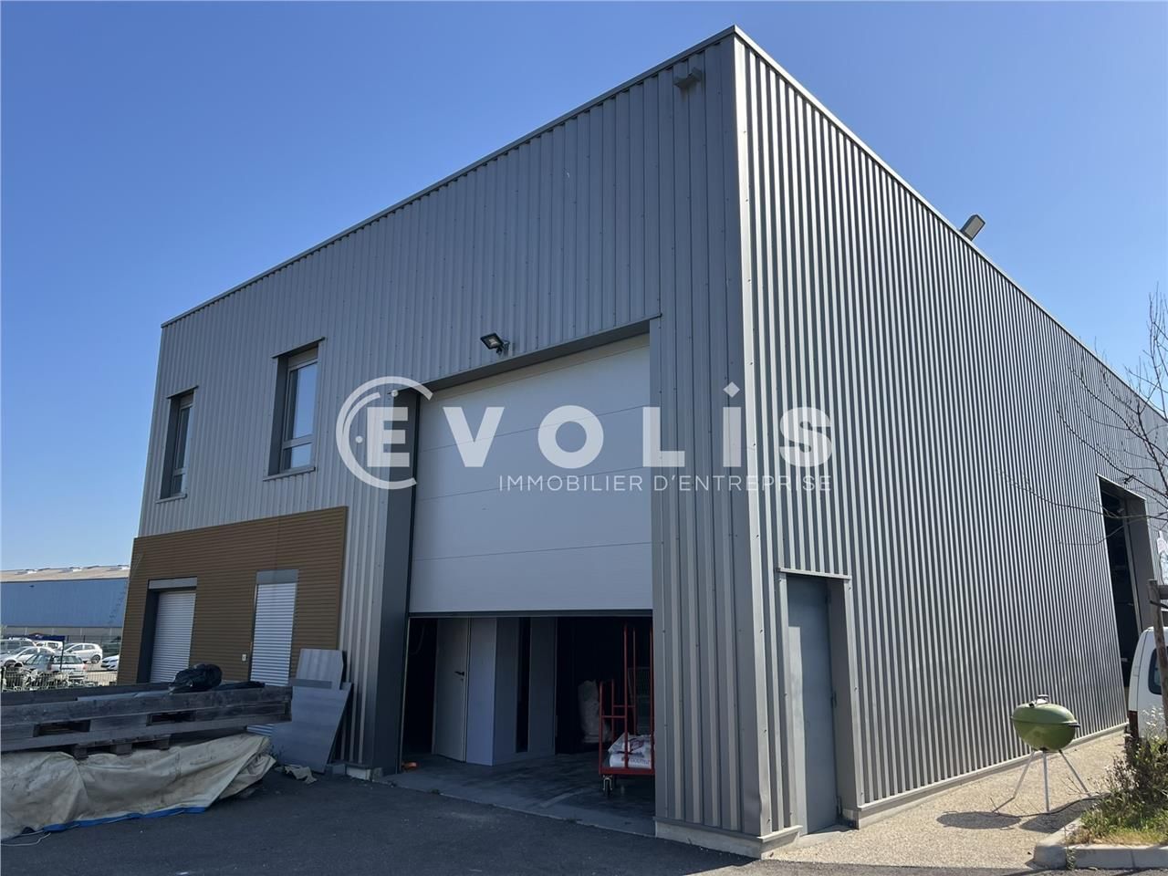 Evolis vous propose à la location une cellule d'a