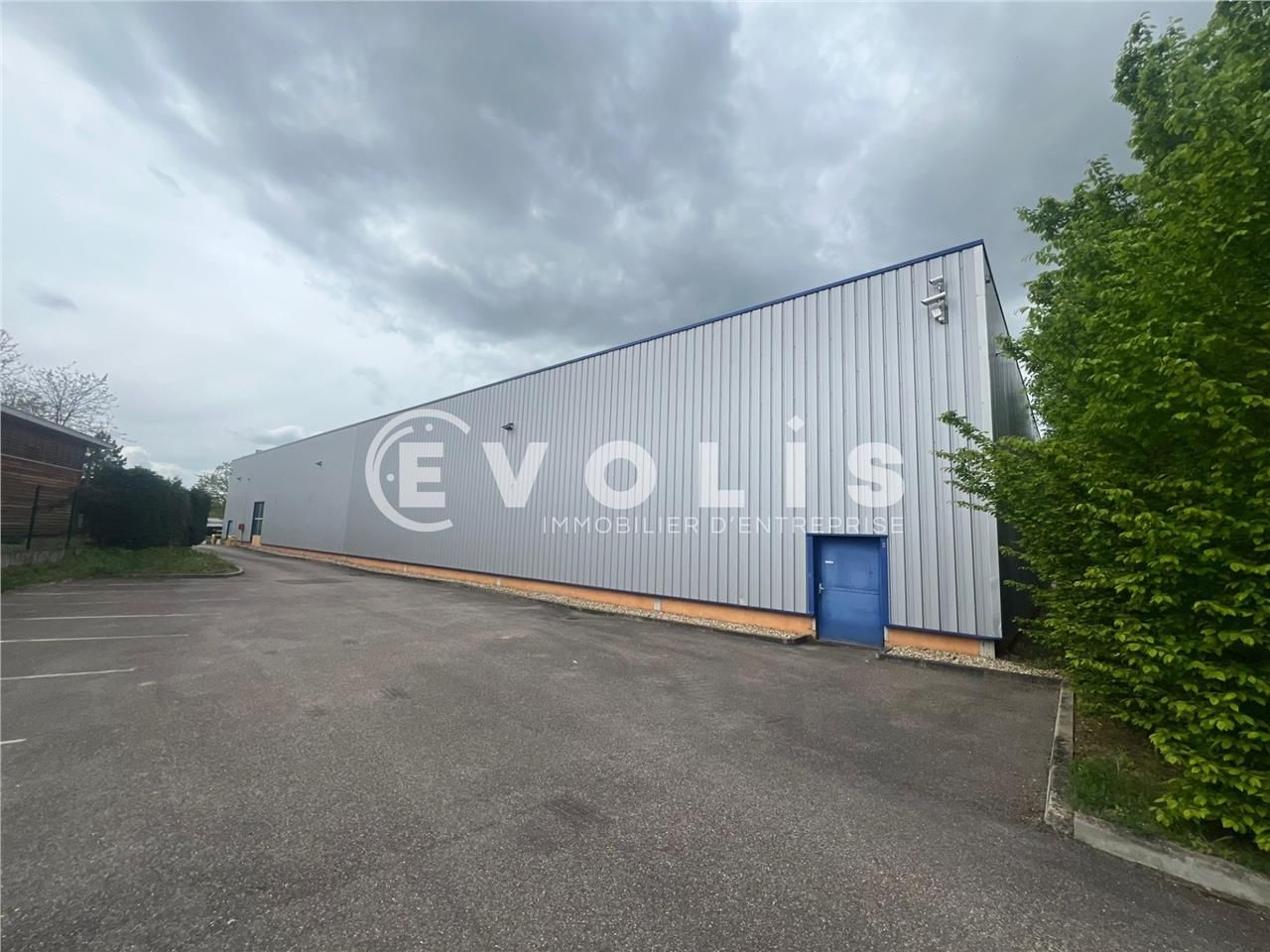 À la recherche de locaux d'activité à CHAPONOST ?