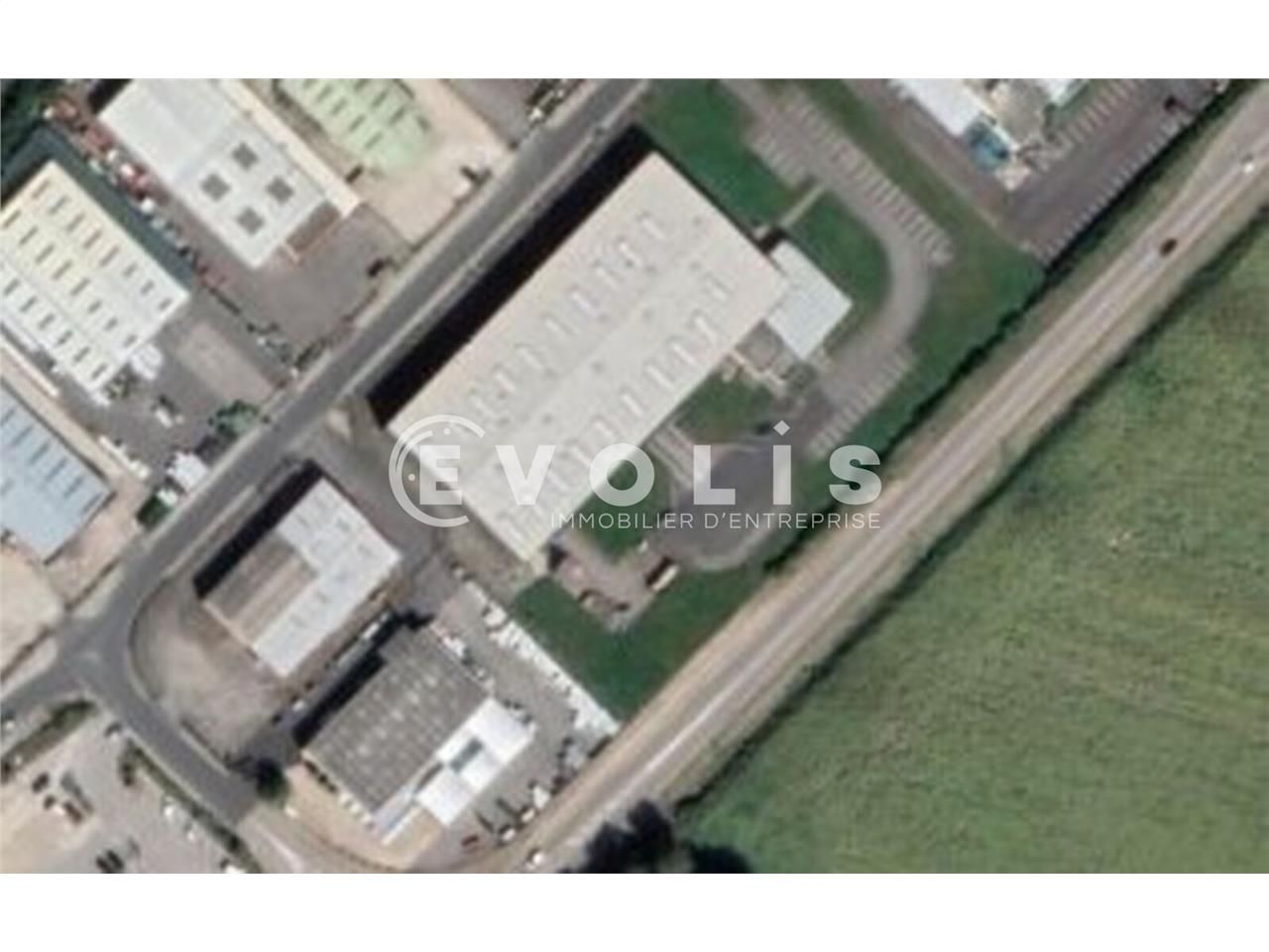 À louer - Bâtiment indépendant de 3 930 m² à Sain