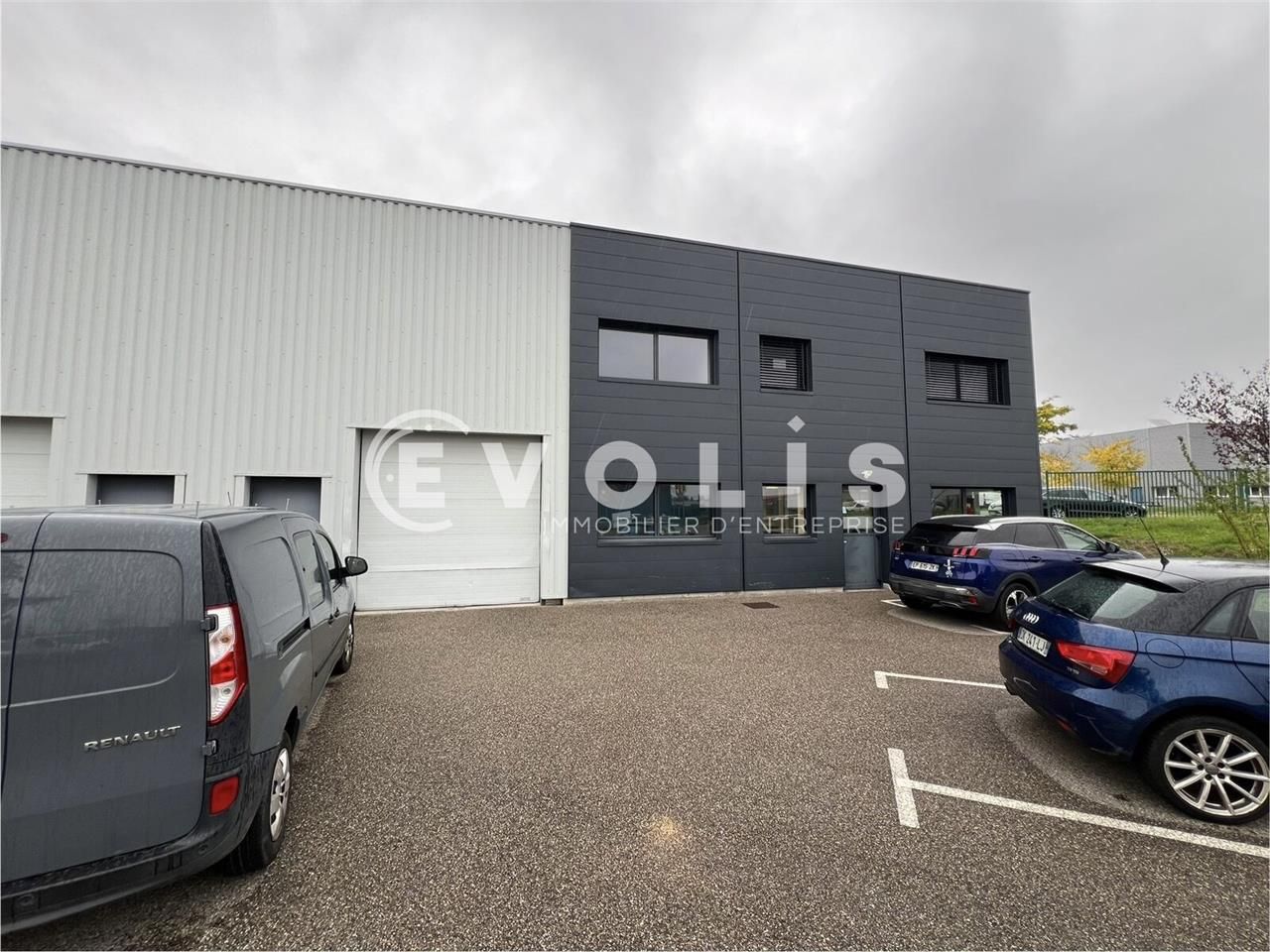 EVOLIS vous propose un local d'activité de 590 m²