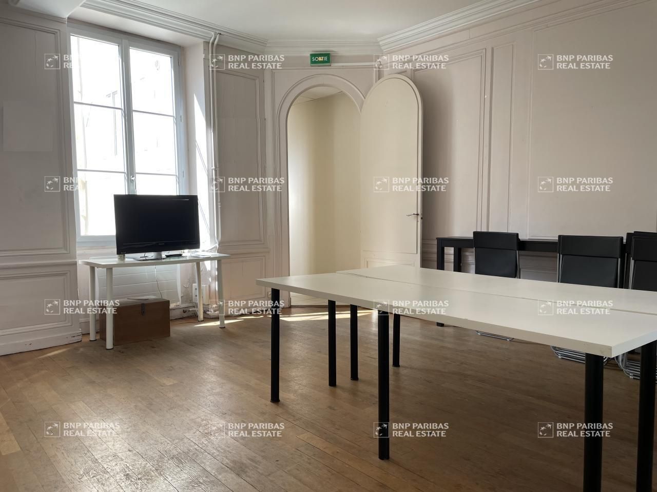 Location Bureaux 69 m² non divisibles 45000 Orleans