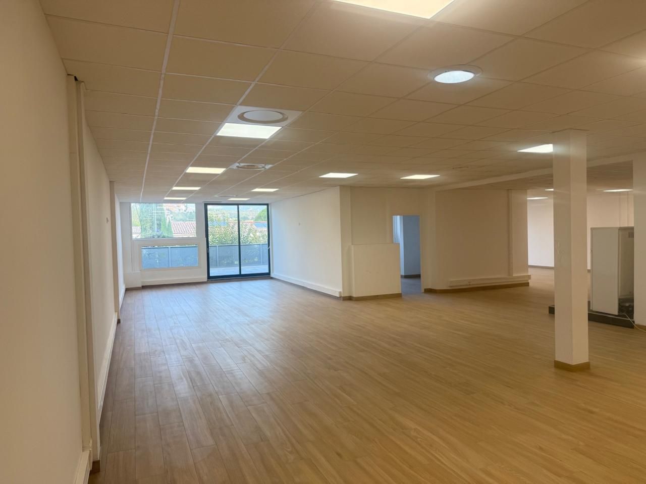 285 m² pour ce bureaux en location à Biot