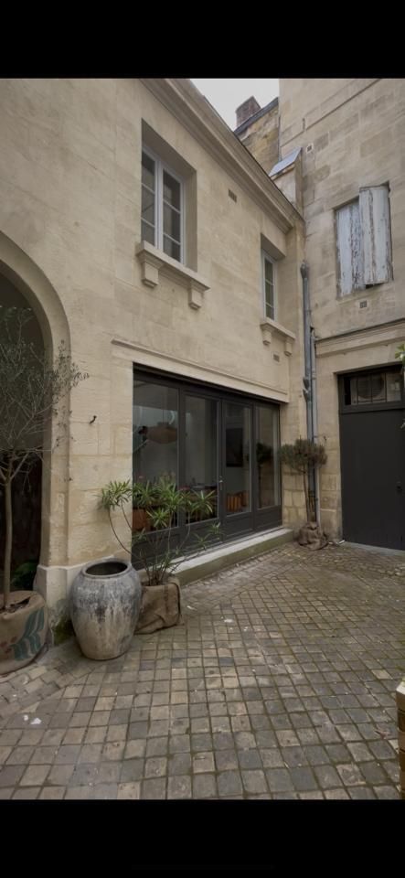 Vente Bureaux 187.08 m² non divisibles 33000 Bordeaux