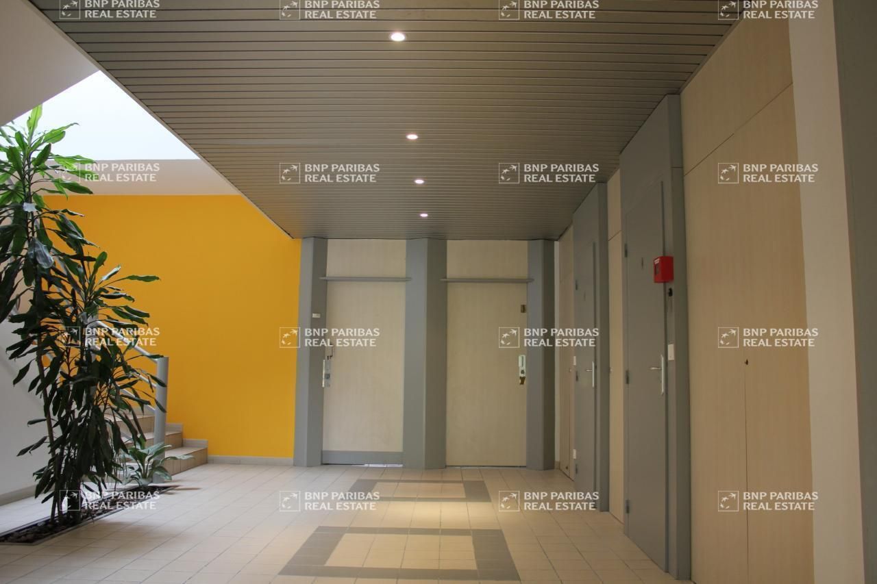 326 m² pour ce bureaux en location à Meyreuil