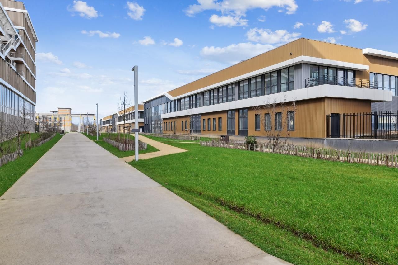 2037 m² pour ce pme-pmi en location à Nanterre