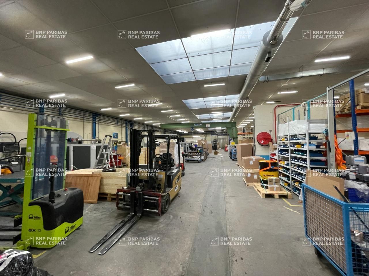 2000 m² pour ce activité en location à Aix-les-bains