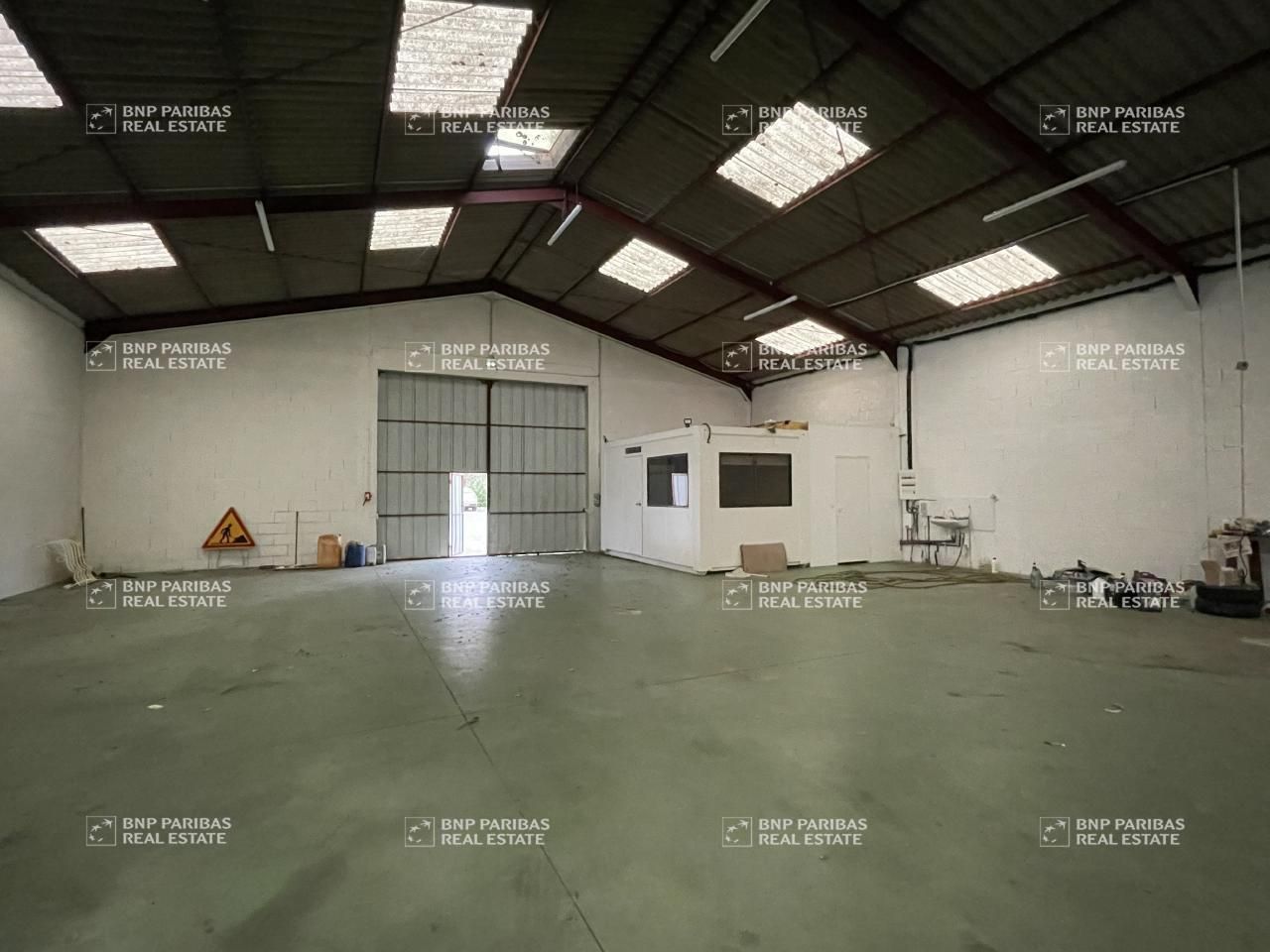 Vente Activité 350 m² non divisibles 37260 Monts