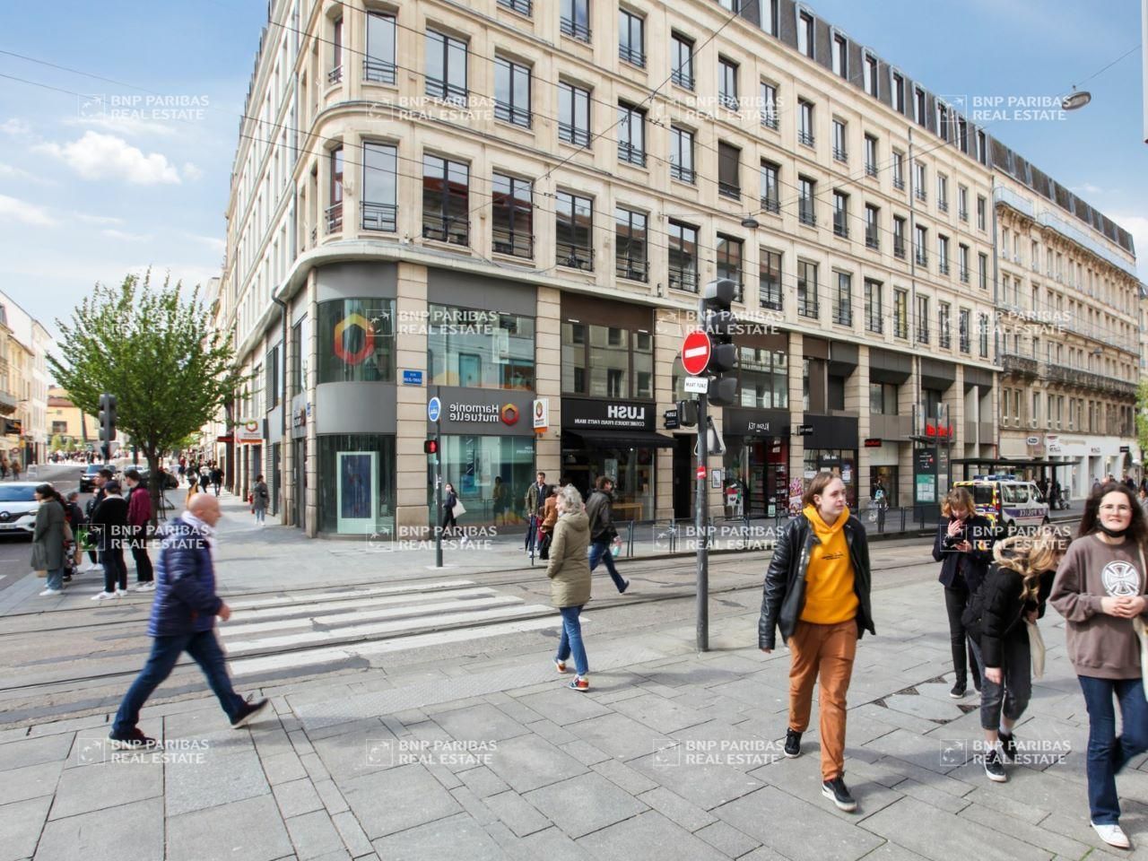 2351 m² pour ce bureaux en location à Nancy
