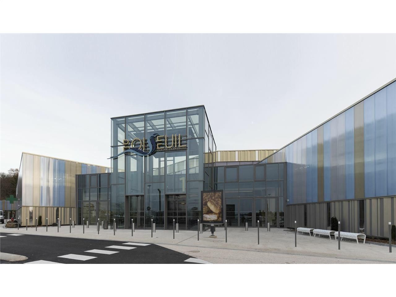 3711.08 m² pour ce local commercial en location à Boisseuil