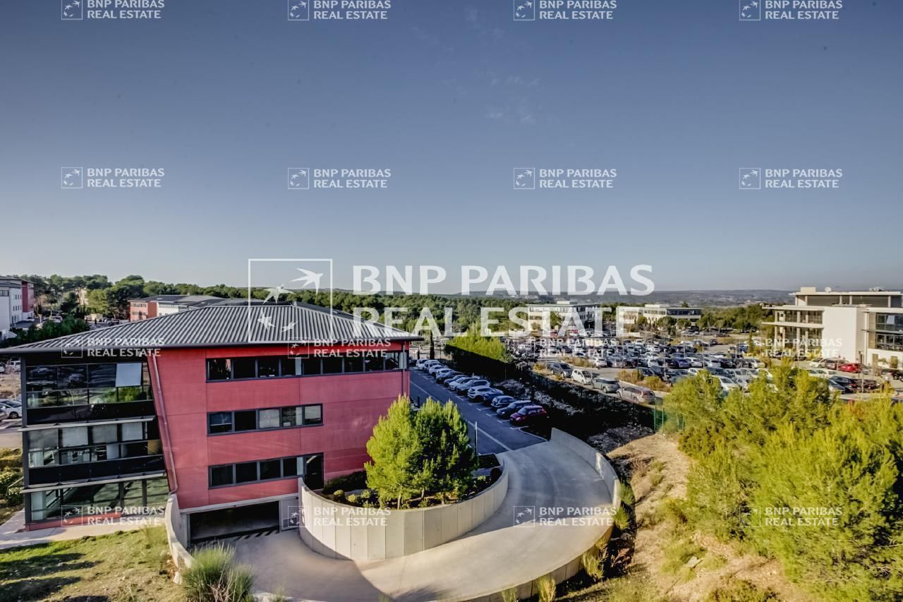 377 m² pour ce bureaux en location à Aix en provence