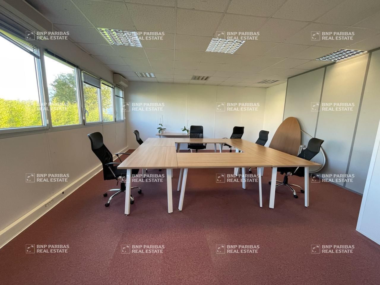 550 m² pour ce bureaux en location à La chapelle-sur-erdre