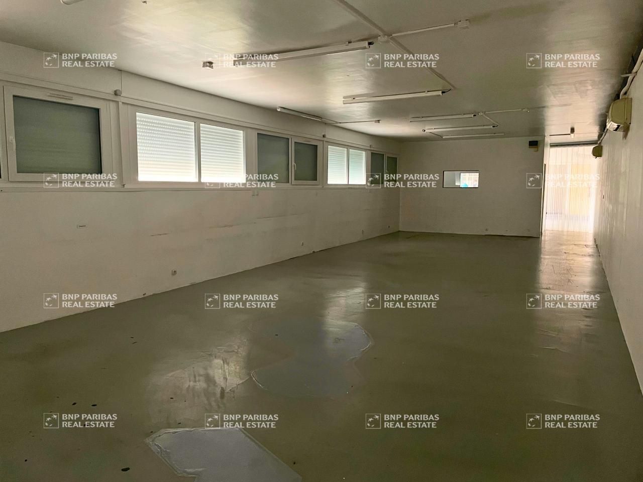 145 m² pour ce activité en location à Vaulx-en-velin