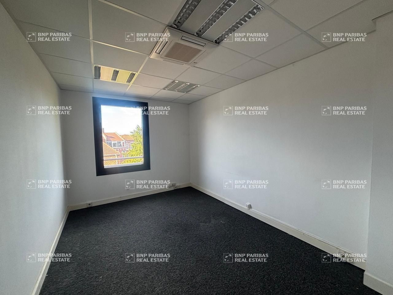 126 m² pour ce bureaux en location à Lille