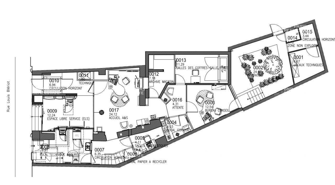 169.28 m² pour ce local commercial en vente à Buc
