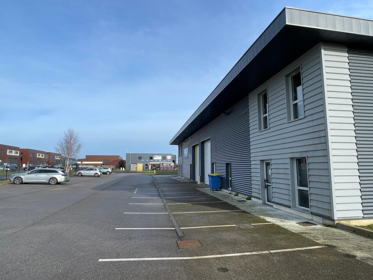 360 m² pour ce activité en location à Boos