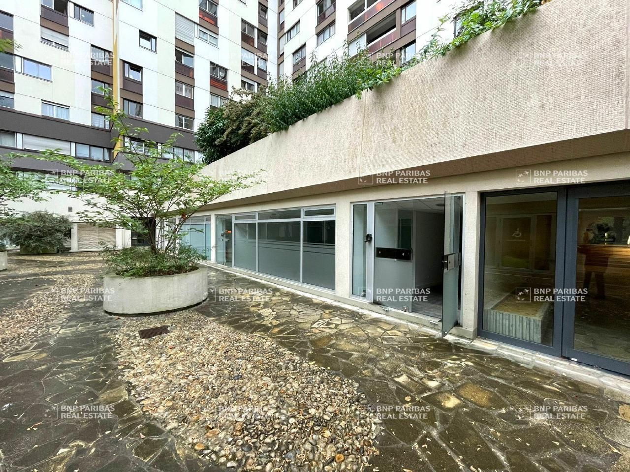 Location Bureaux 255 m² non divisibles 75020 Paris