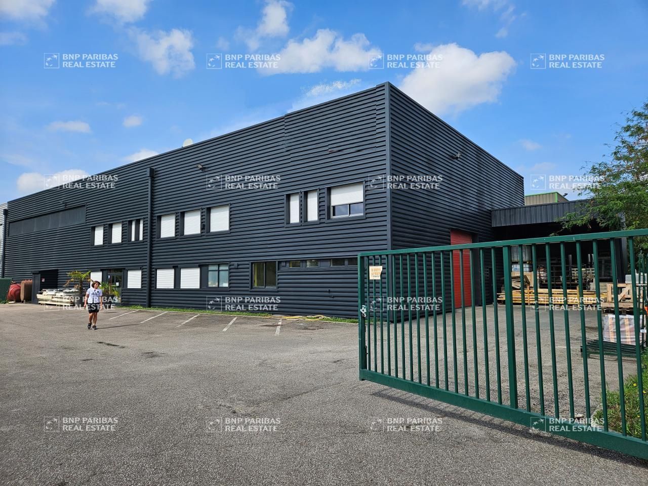 Location Activité 1436 m² non divisibles 27100 Le vaudreuil