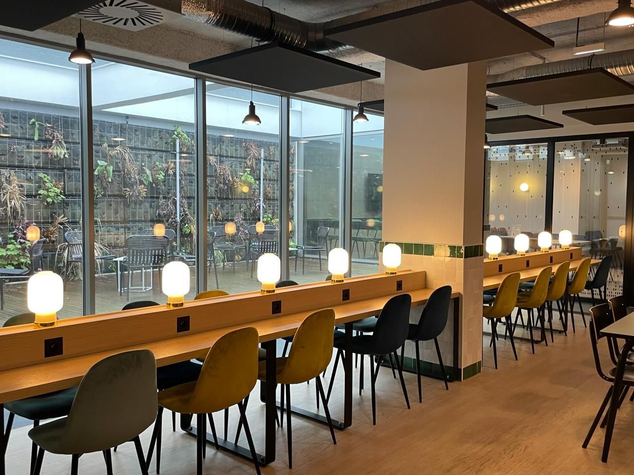 1457.81 m² pour ce bureaux en location à Paris