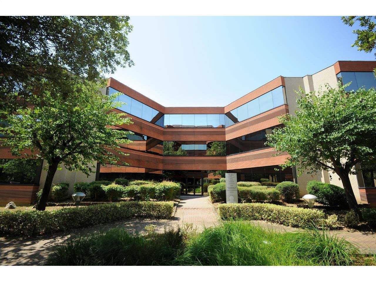 Location Bureaux 781 m² divisibles 31700 Blagnac