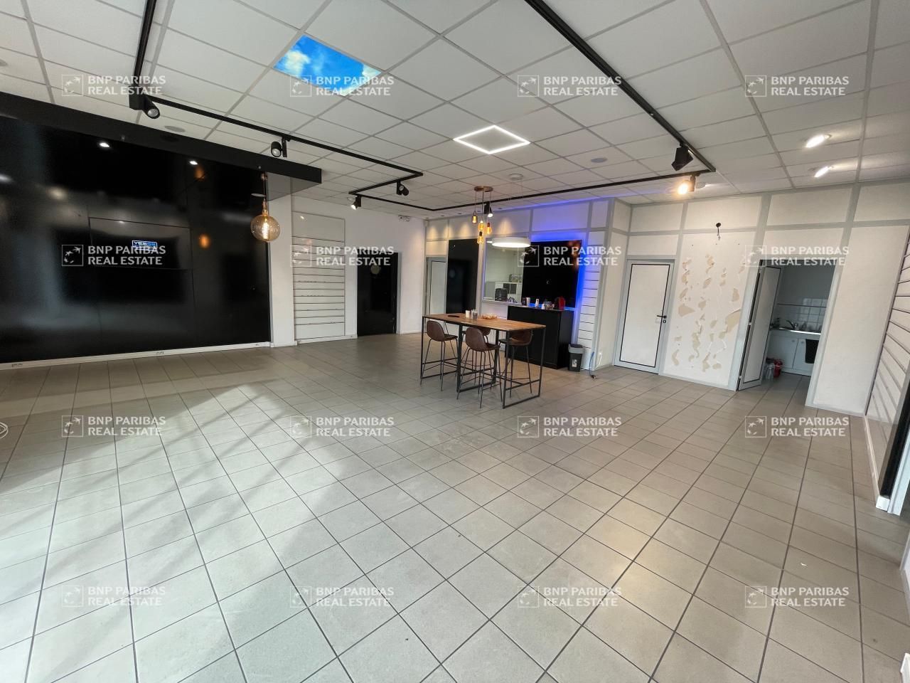 Location Activité 608 m² divisibles 35000 Rennes