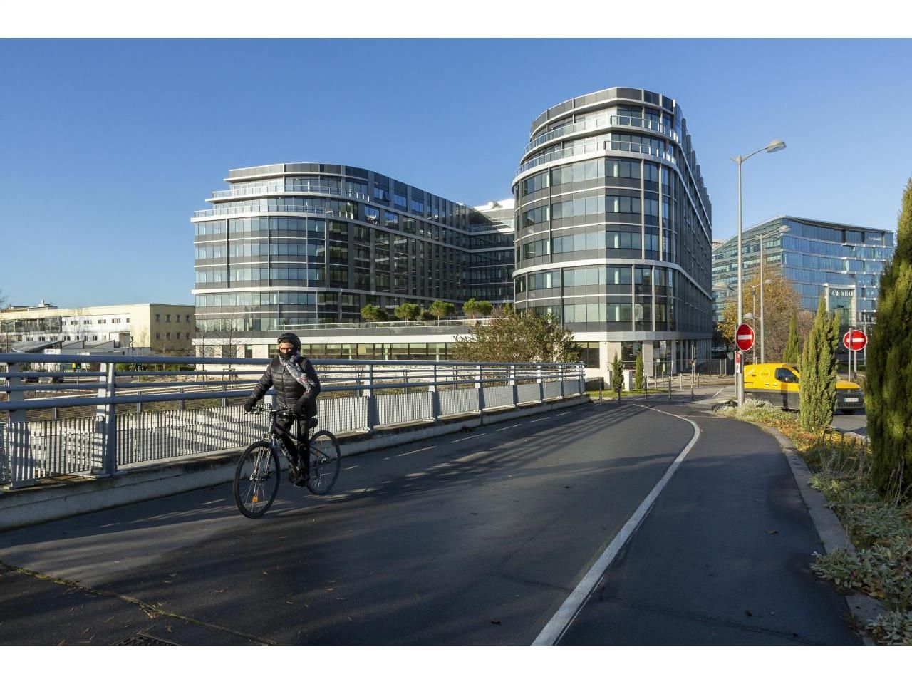 Location Bureaux 35110 m² divisibles 95870 Bezons