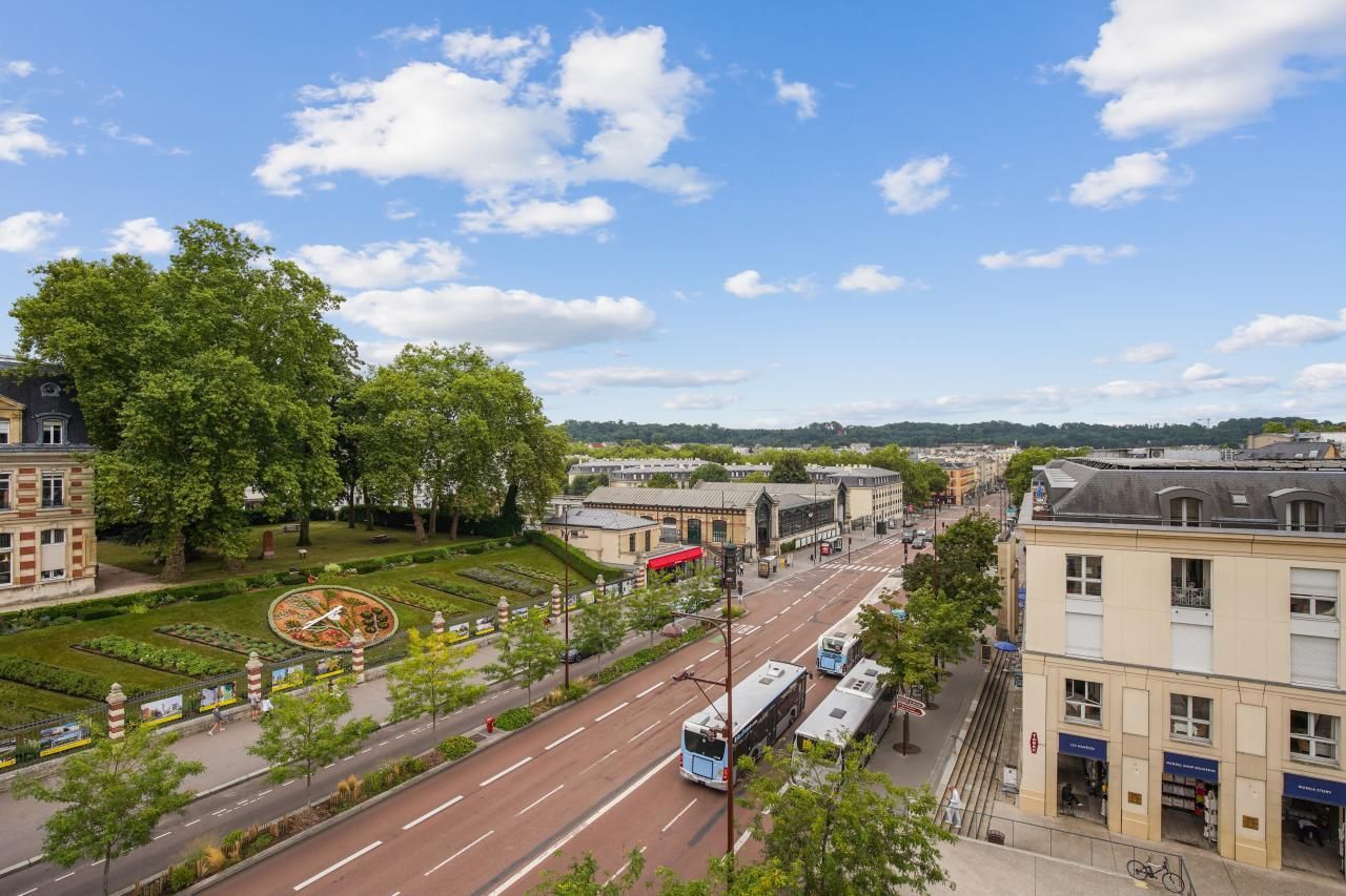 128 m² pour ce bureaux en location à Versailles