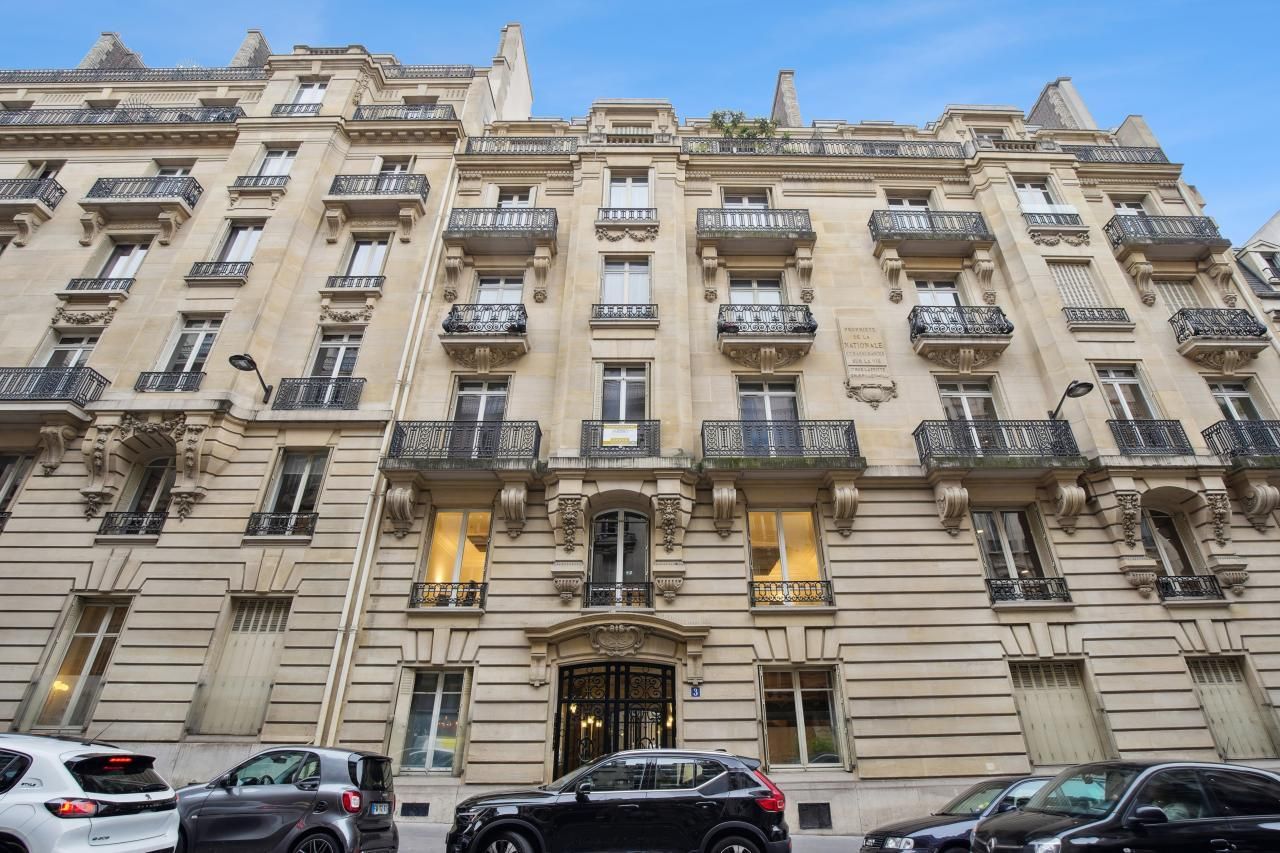 Location Bureaux 300 m² non divisibles 75016 Paris