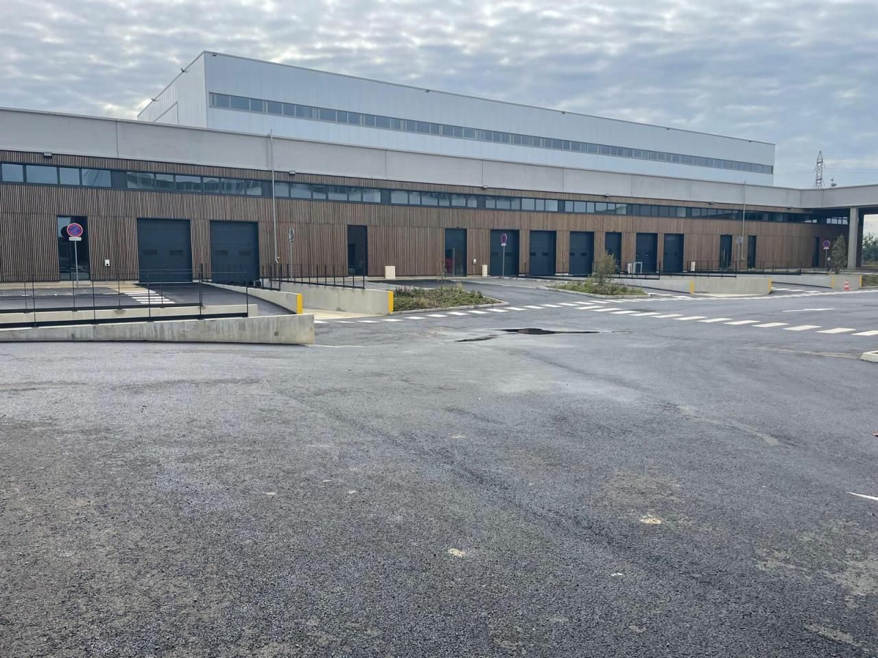 Location PME-PMI 5474.4 m² divisibles 93290 Tremblay-en-france